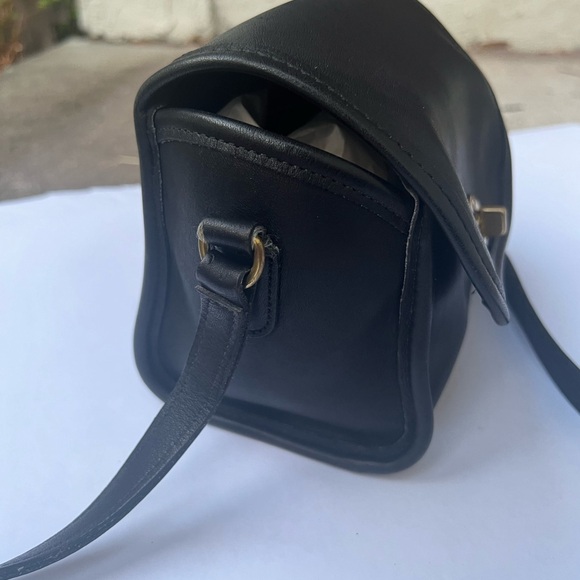 Vintage Coach Emmie Flap leather Bag - Picture 6 of 11